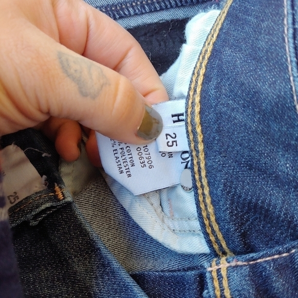 Hudson Colin Flap Back Pocket Skinny Jeans… - Picture 5 of 6